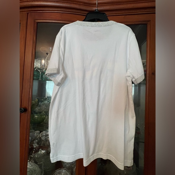 Victoria's Secret PINK T Shirt White With Rainbow 🌈 Logo NWT Size XL - Picture 2 of 5